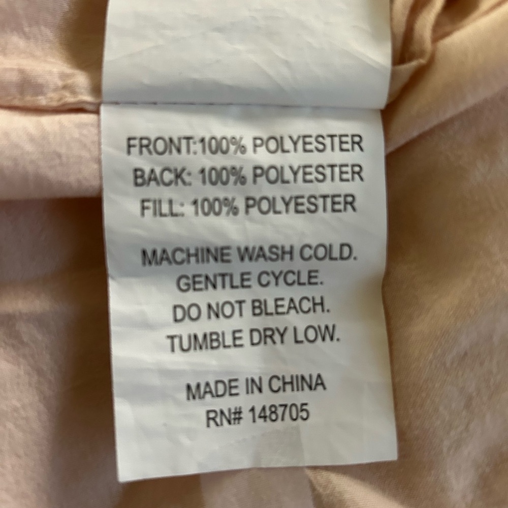 Twin soft pink light weight comforter & sham - Picture 5 of 5